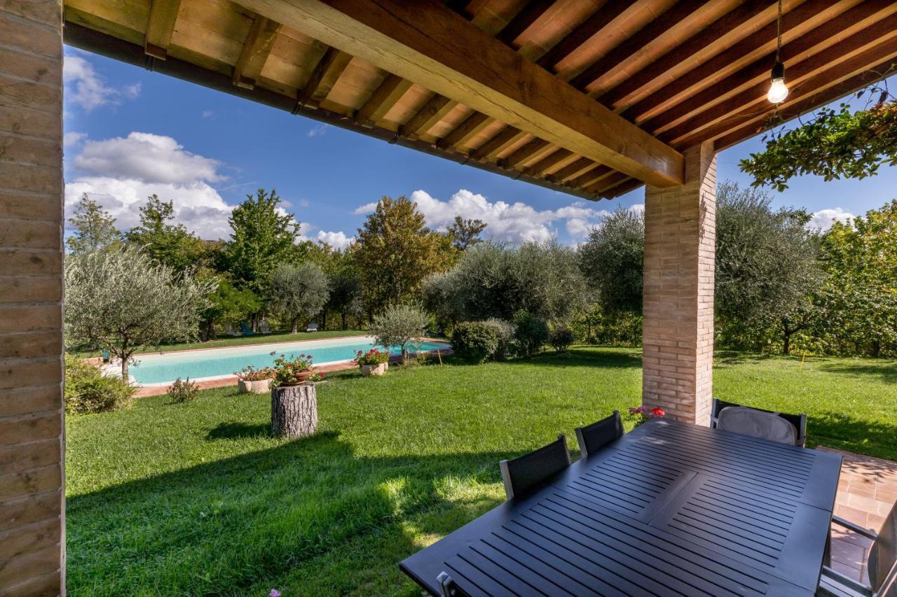 Altra Meta B&B Gubbio Buitenkant foto