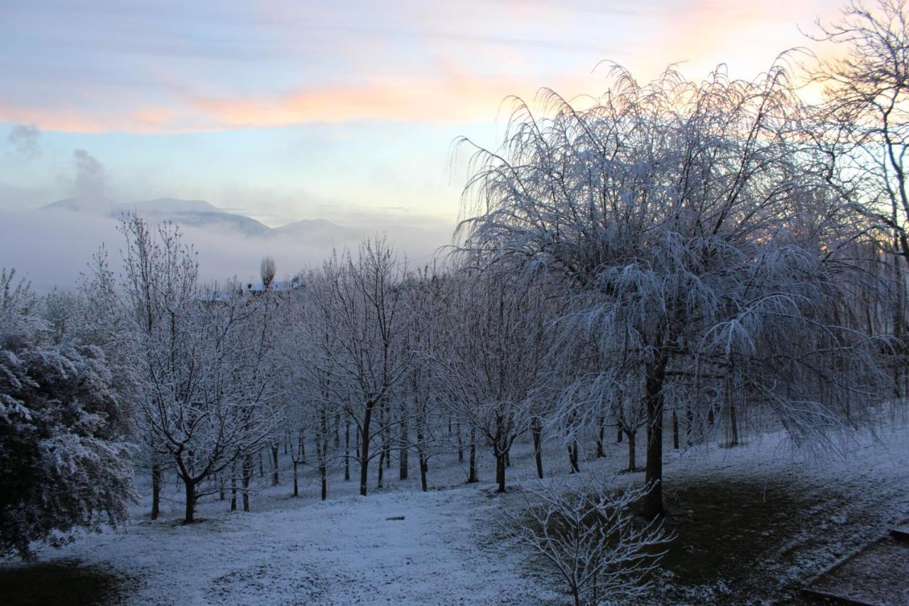 Altra Meta B&B Gubbio Buitenkant foto